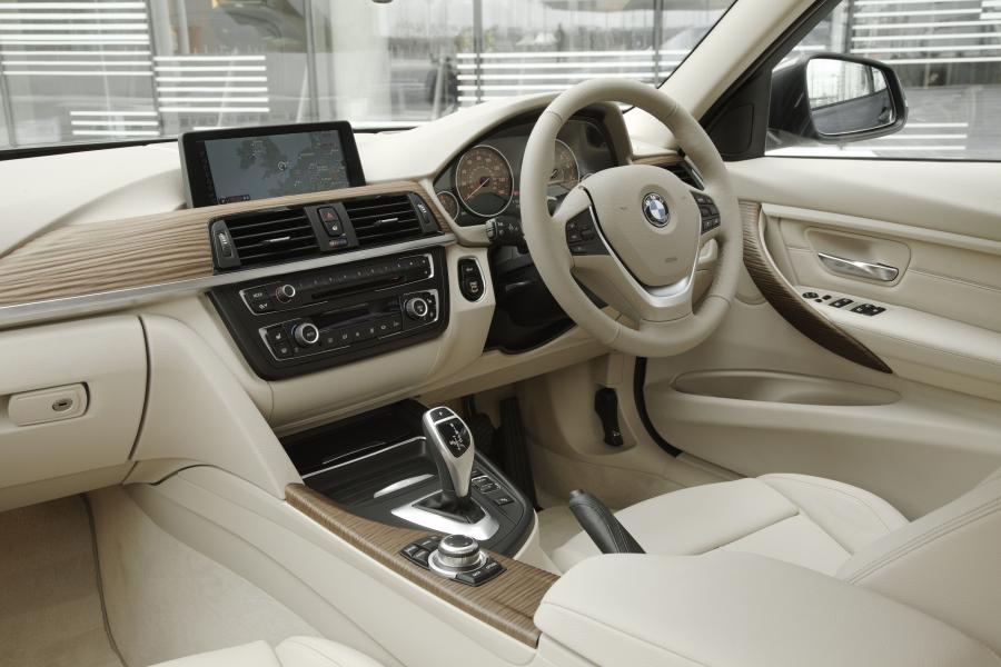  BMW 328i Modern 2012 года  (UK) (фото 12 из 29)